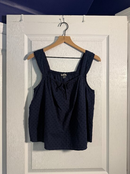 Falls Creek Tops - EUC - Falls Creek - Navy Blue - Flowy Tank Top - Size Small